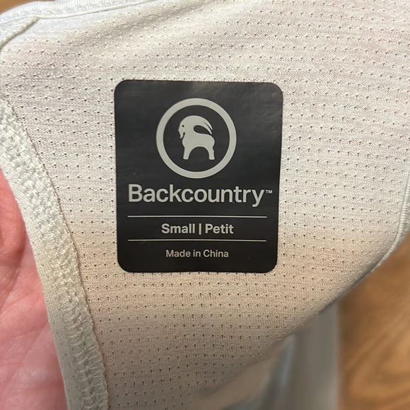 Backcountry Women’s Performance Tank - Small - Like New - Picture 6 of 7